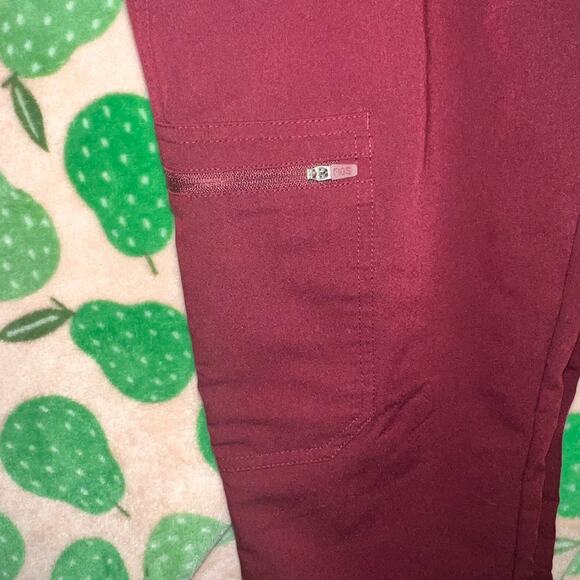 Figs scrub pants size XS - Picture 10 of 12